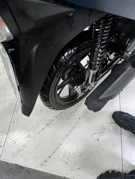 HONDA Biz 125 EX, Foto 6