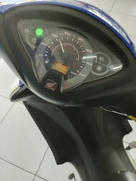HONDA Biz 125 EX, Foto 2