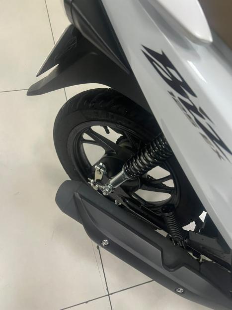HONDA Biz 125 EX, Foto 4
