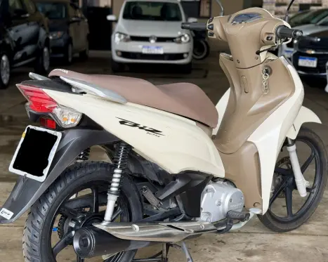 HONDA Biz 125 EX, Foto 4