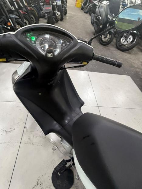 HONDA Biz 125 EX, Foto 7