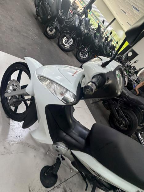 HONDA Biz 125 EX, Foto 8