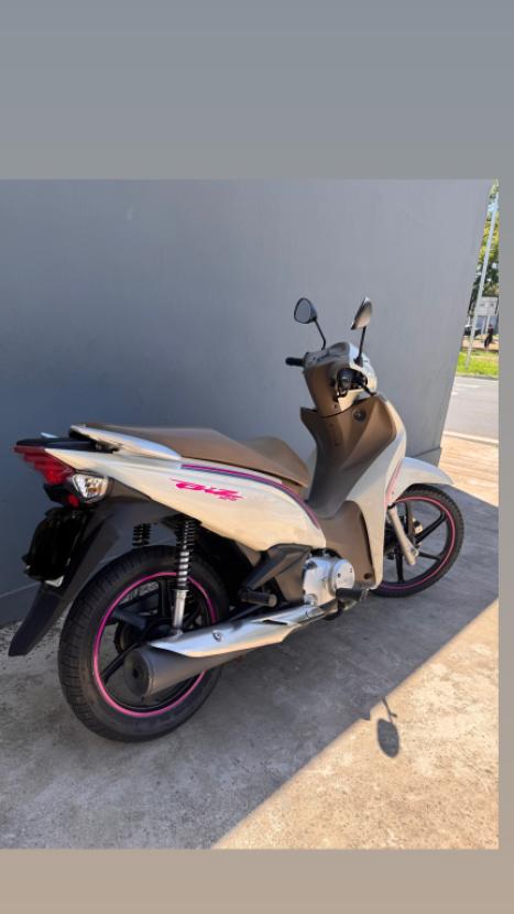 HONDA Biz 125 EX, Foto 2