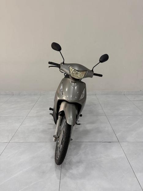 HONDA Biz 125 KS, Foto 3