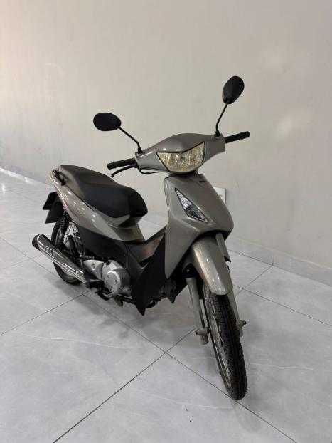HONDA Biz 125 KS, Foto 4