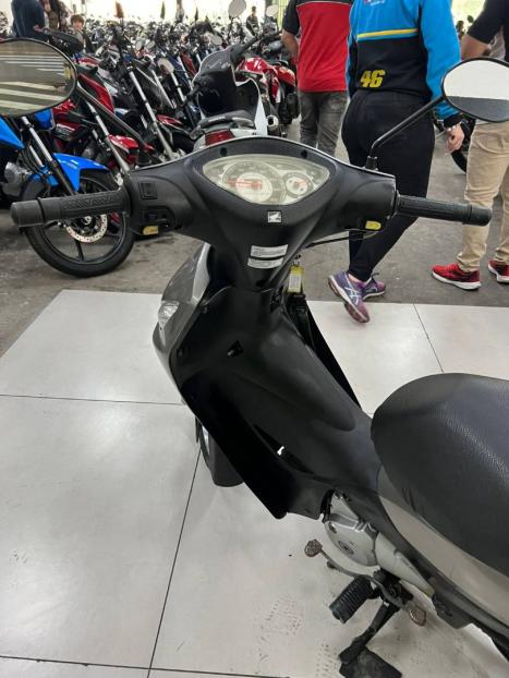 HONDA Biz 125 KS, Foto 5