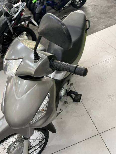 HONDA Biz 125 KS, Foto 6