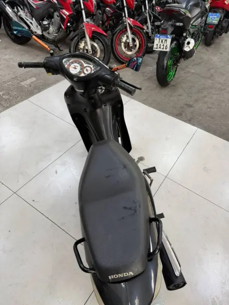 HONDA Biz 125 KS, Foto 4