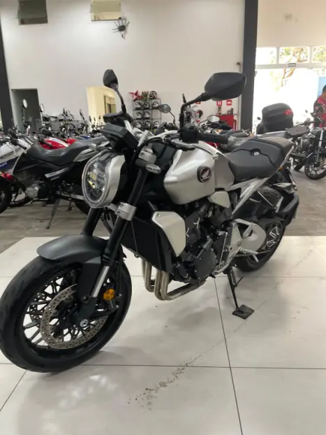 HONDA CB 1000 R , Foto 3