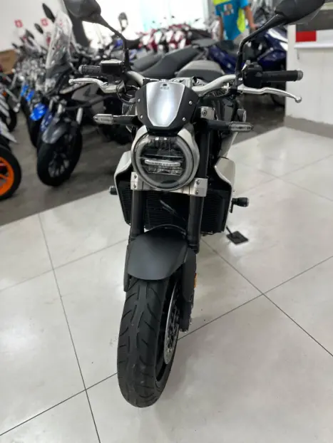 HONDA CB 1000 R ABS, Foto 9