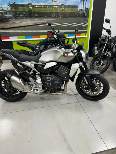 HONDA CB 1000 R ABS, Foto 4