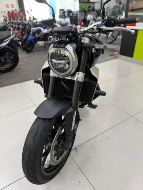 HONDA CB 1000 R ABS, Foto 13