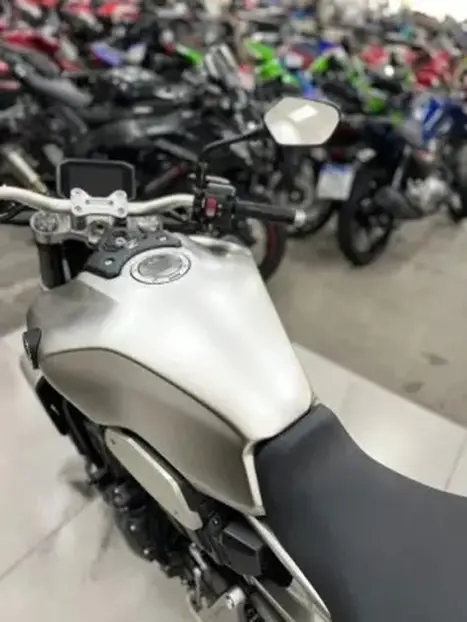 HONDA CB 1000 R ABS, Foto 2