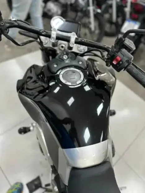 HONDA CB 1000 R ABS, Foto 9