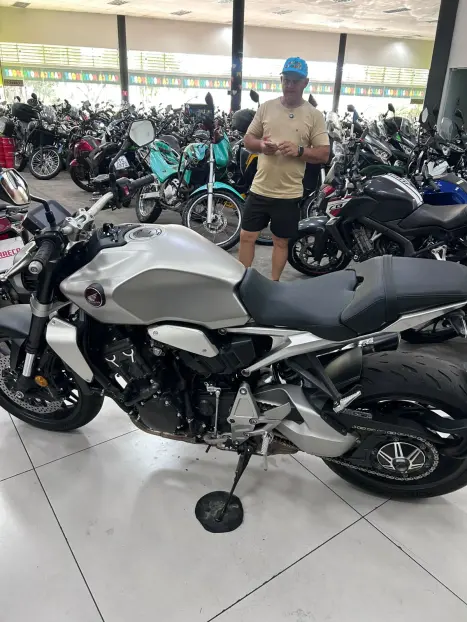 HONDA CB 1000 R ABS, Foto 2