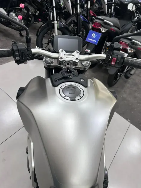 HONDA CB 1000 R ABS, Foto 6