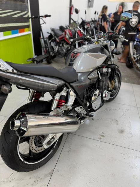 HONDA CB 1300 SUPER FOUR, Foto 2