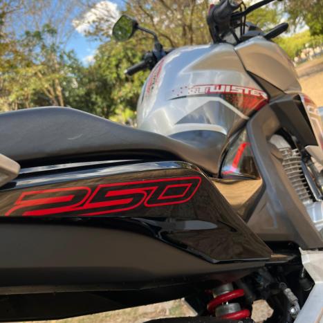 HONDA CB 250 F Twister FLEXONE, Foto 6 HONDA CB 250 F Twister FLEXONE, Foto 6