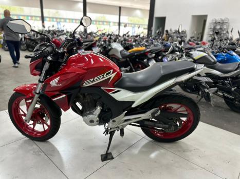 HONDA CB 250 F Twister , Foto 2