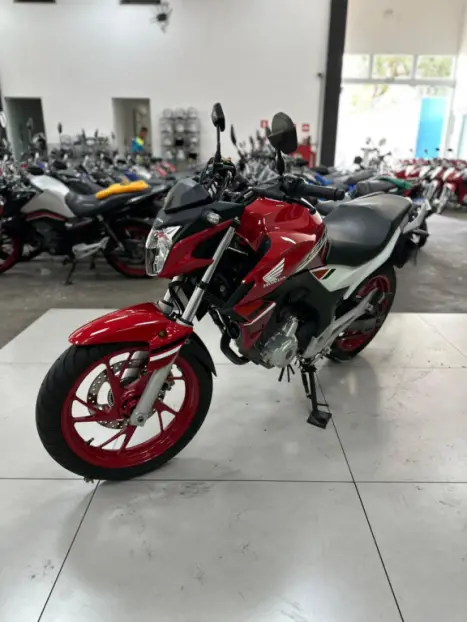 HONDA CB 250 F Twister , Foto 5