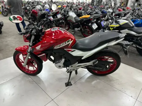 HONDA CB 250 F Twister , Foto 6