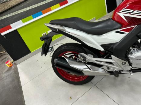 HONDA CB 250 F Twister , Foto 10