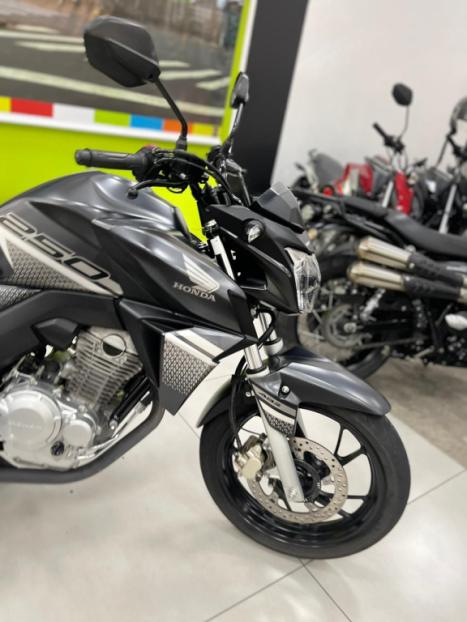 HONDA CB 250 F Twister FLEXONE, Foto 12