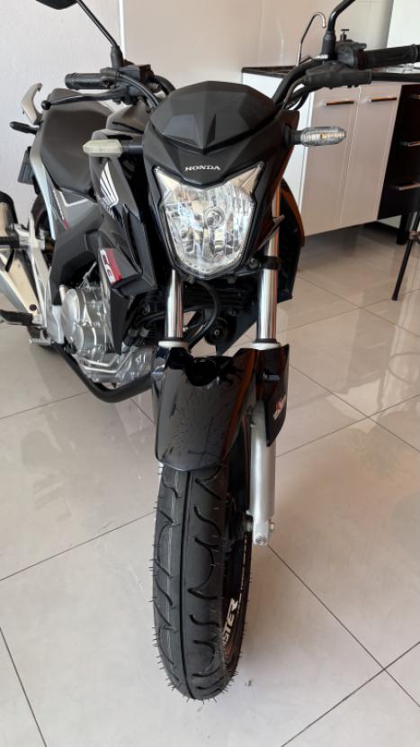 HONDA CB 250 F Twister FLEXONE, Foto 2