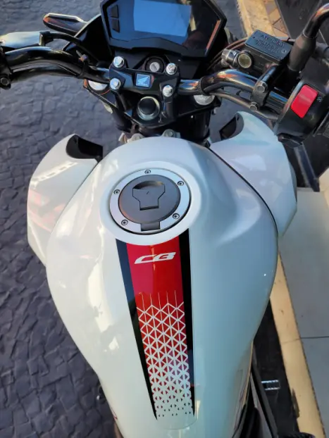 HONDA CB 250 F Twister FLEXONE, Foto 5