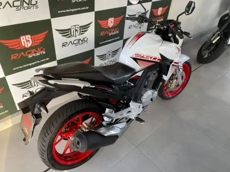 HONDA CB 250 F Twister FLEXONE, Foto 5