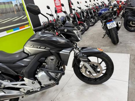 HONDA CB 250 F Twister FLEXONE, Foto 6