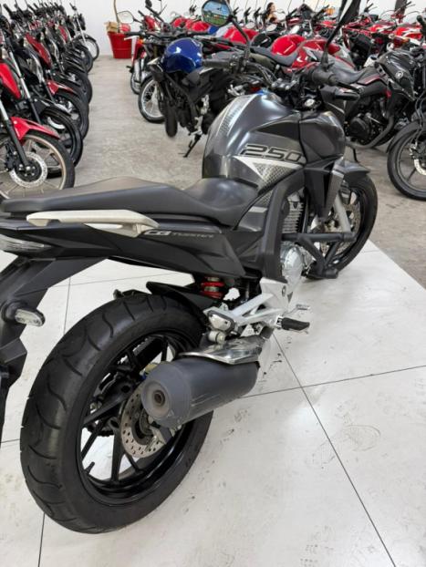 HONDA CB 250 F Twister FLEXONE, Foto 9