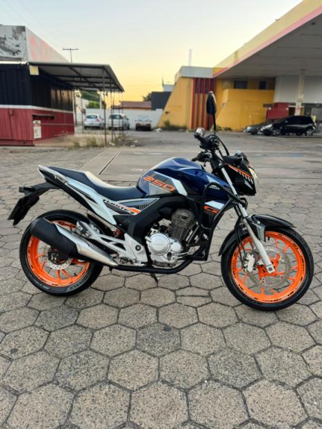 HONDA CB 250 F Twister FLEXONE, Foto 3