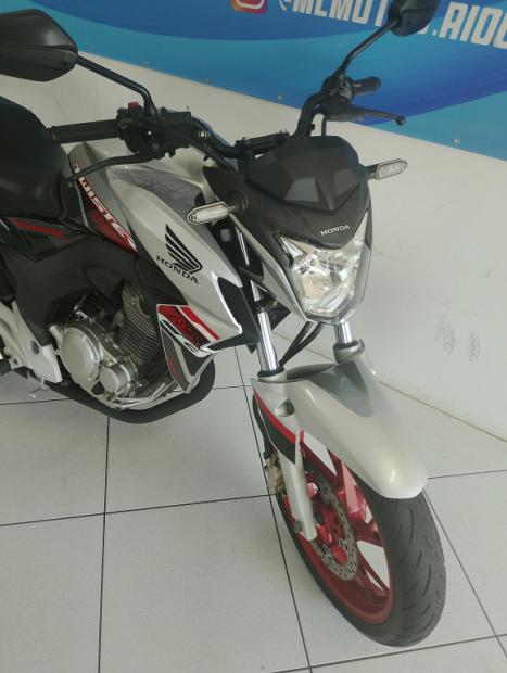 HONDA CB 250 F Twister , Foto 4