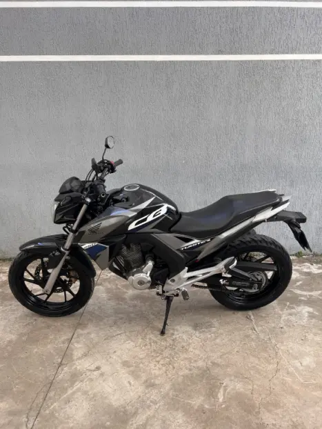HONDA CB 250 F Twister FLEXONE, Foto 2