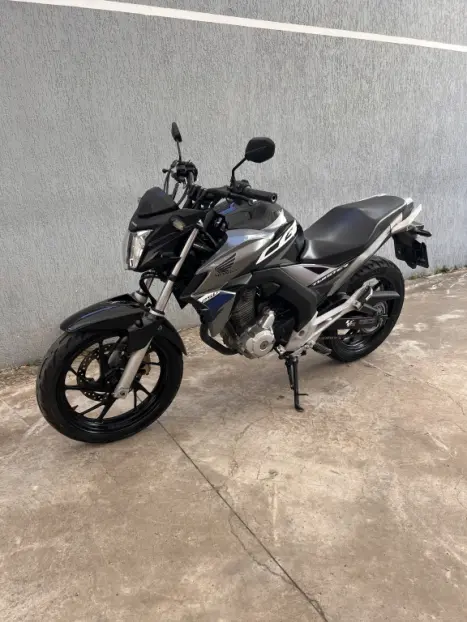 HONDA CB 250 F Twister FLEXONE, Foto 3