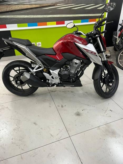 HONDA CB 250 F Twister , Foto 1