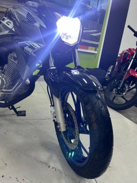 HONDA CB 250 F Twister FLEXONE, Foto 6
