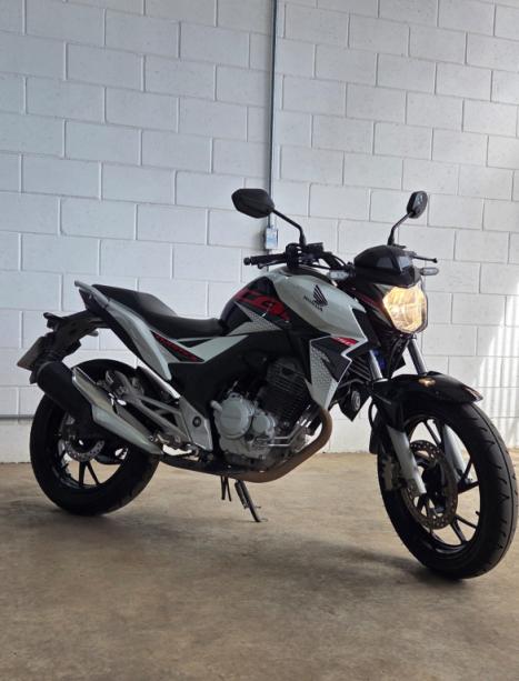 HONDA CB 250 F Twister FLEXONE, Foto 2