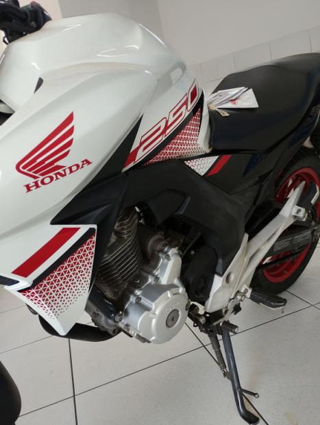 HONDA CB 250 F Twister FLEXONE, Foto 3