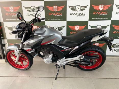 HONDA CB 250 F Twister FLEXONE, Foto 2