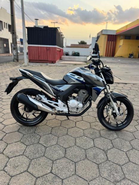 HONDA CB 250 F Twister FLEXONE, Foto 3