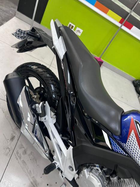 HONDA CB 250 F Twister , Foto 3