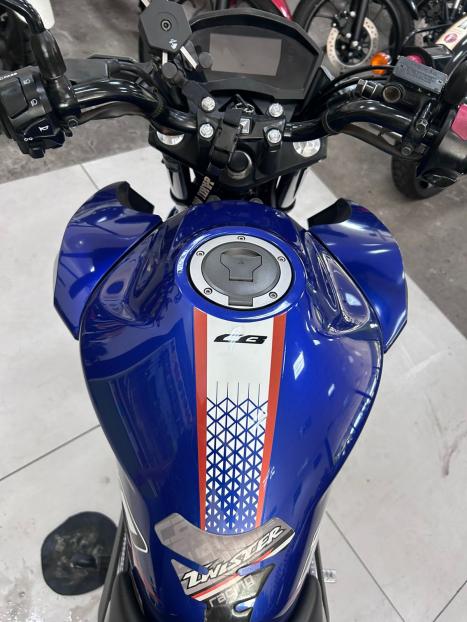 HONDA CB 250 F Twister , Foto 6