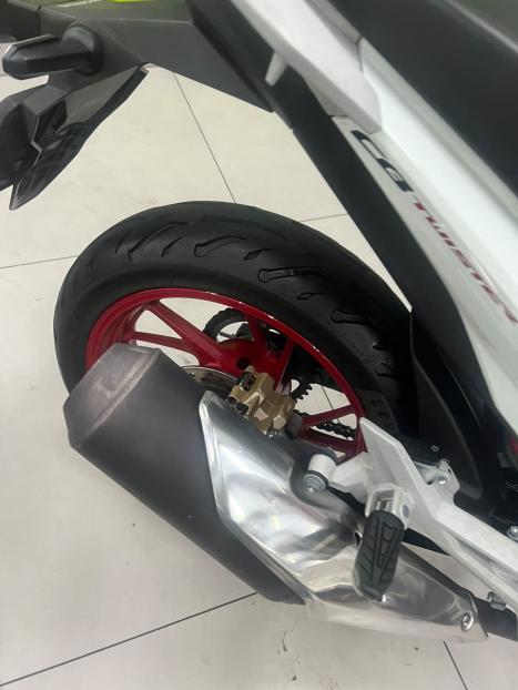 HONDA CB 250 F Twister , Foto 4