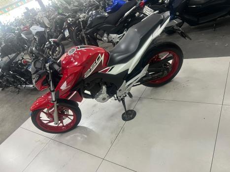 HONDA CB 250 F Twister , Foto 8
