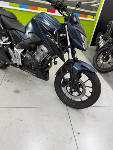 HONDA CB 300 F Twister FLEX ABS, Foto 6