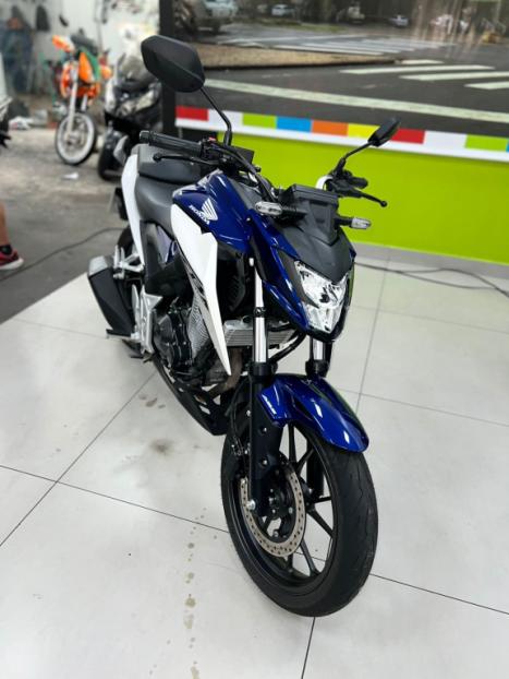 HONDA CB 300 F Twister FLEX ABS, Foto 2