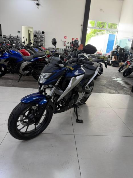 HONDA CB 300 F Twister FLEX ABS, Foto 2