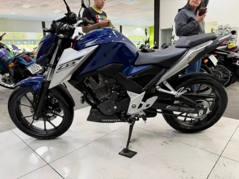 HONDA CB 300 F Twister FLEX ABS, Foto 8